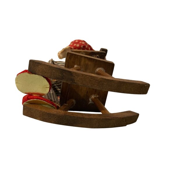 Vintage Rustic Corn Husk Bearded Man Rocking Chair Ornament - Picture 6 of 7